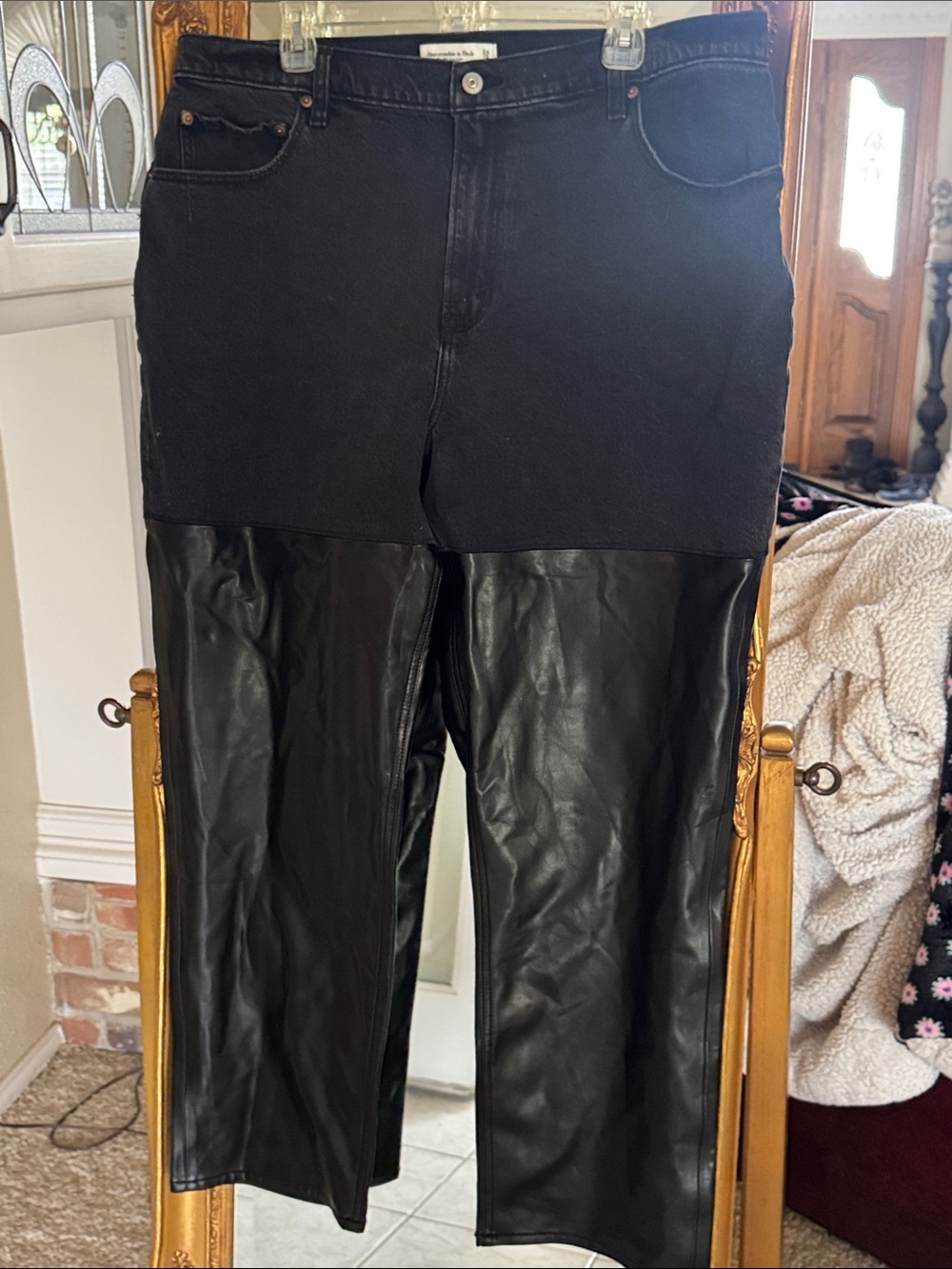 Abercrombie & Fitch Black Mixed-Media Women’s Jeans